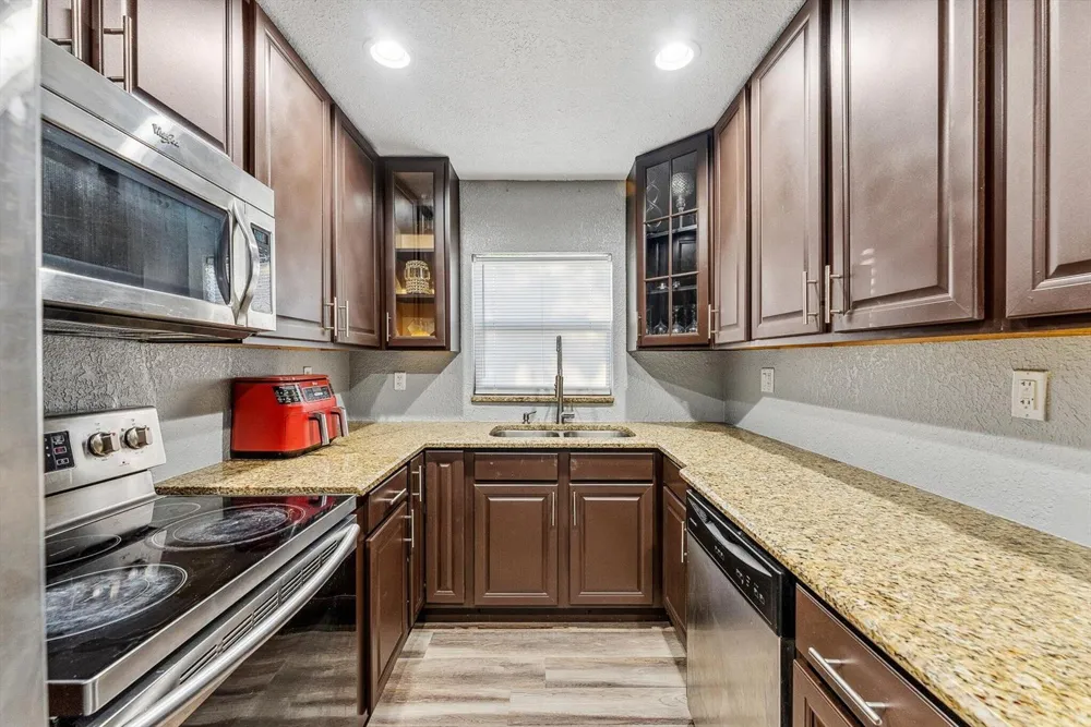 651 Foresteria Drive Lake Park, FL 33403