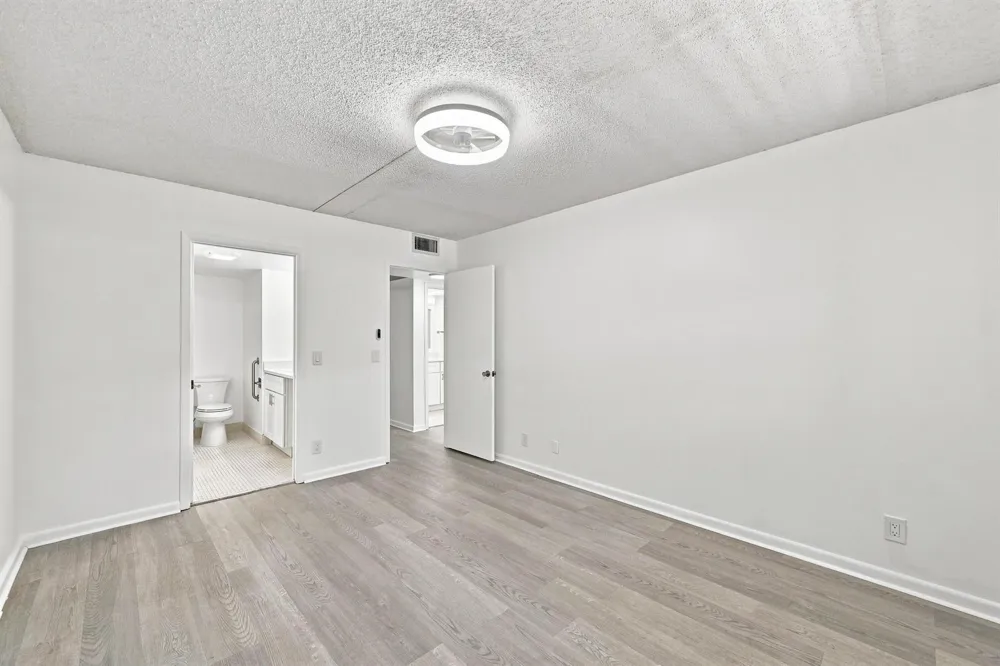 2035 NEWCASTLE B Boca Raton, FL 33434