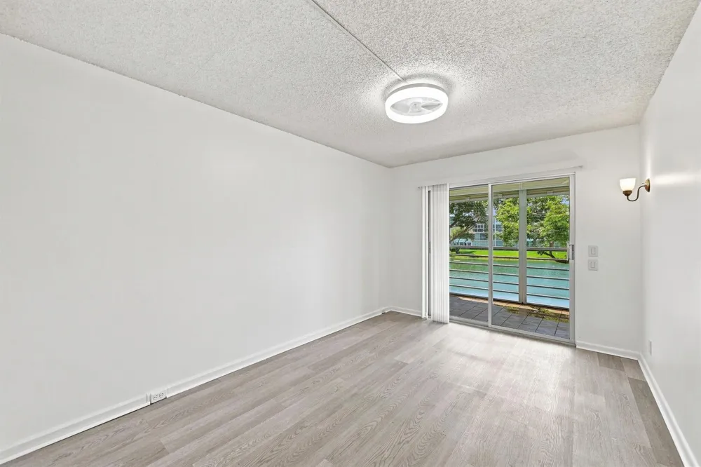 2035 NEWCASTLE B Boca Raton, FL 33434