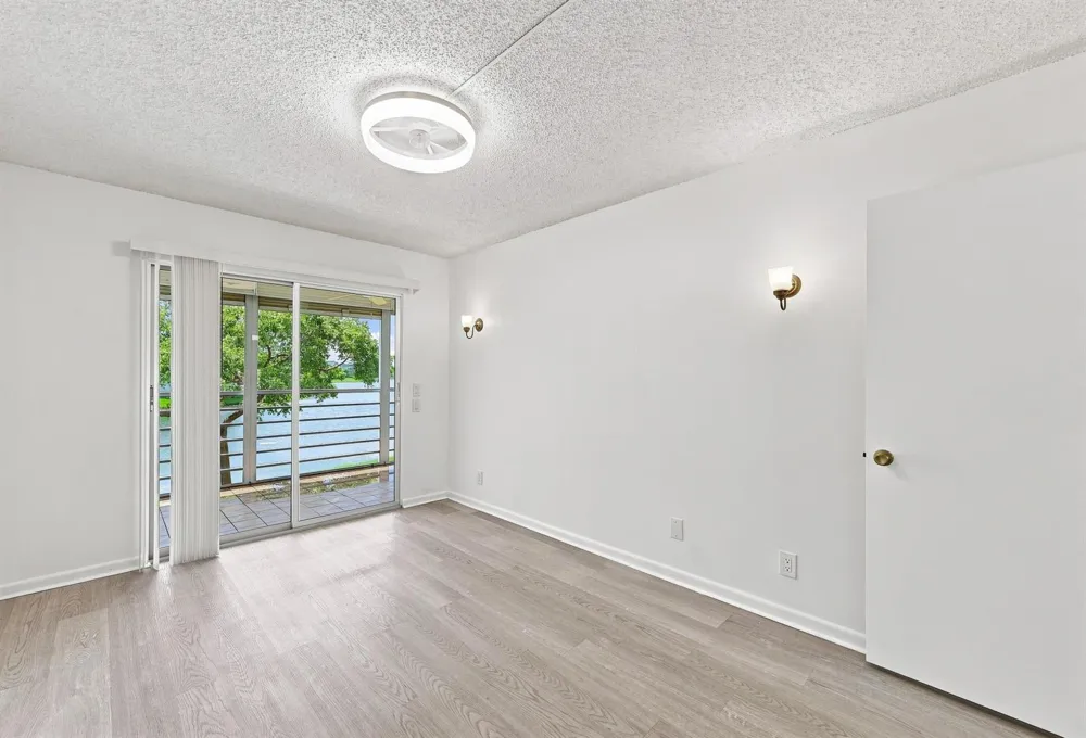 2035 NEWCASTLE B Boca Raton, FL 33434