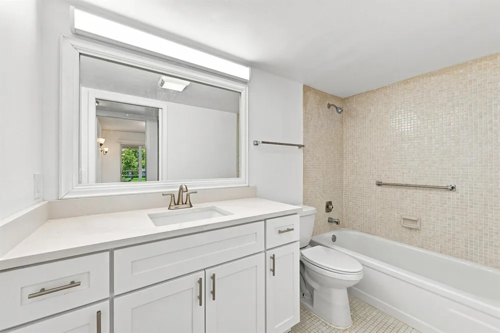 2035 NEWCASTLE B Boca Raton, FL 33434