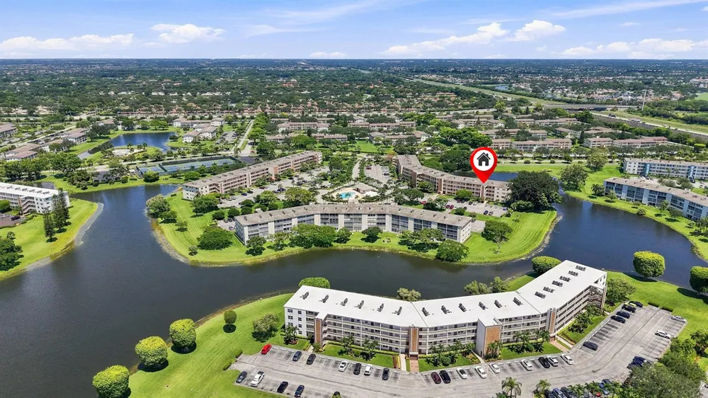 2035 NEWCASTLE B Boca Raton, FL 33434