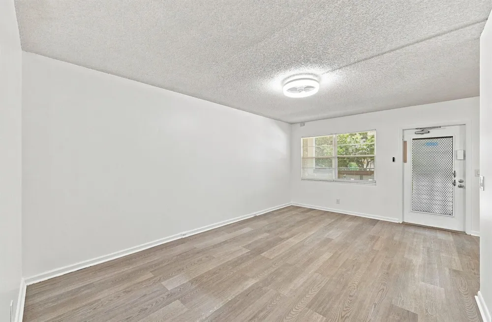 2035 NEWCASTLE B Boca Raton, FL 33434