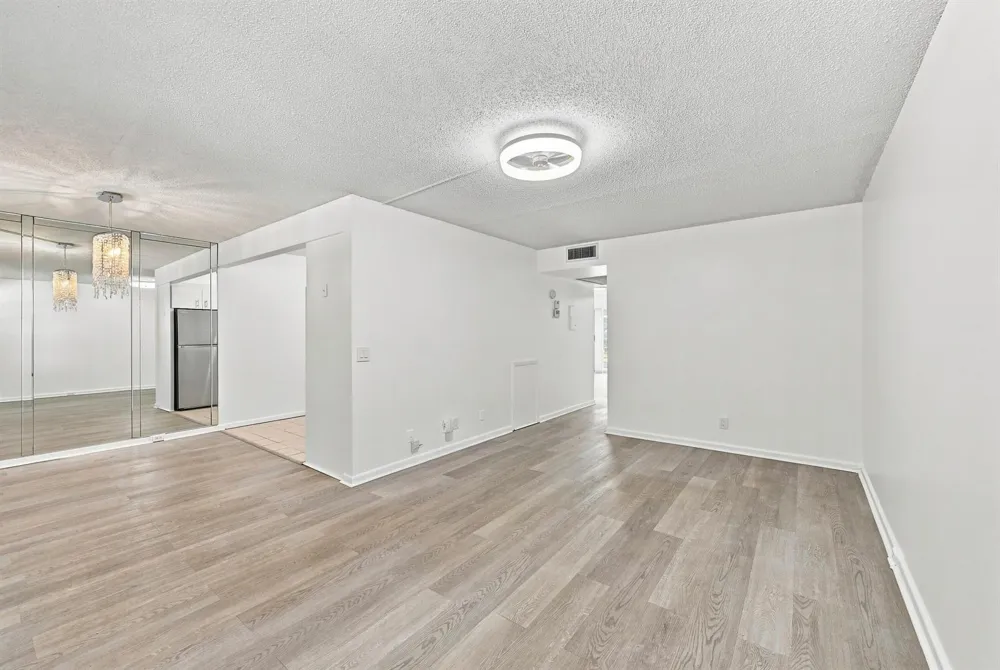 2035 NEWCASTLE B Boca Raton, FL 33434