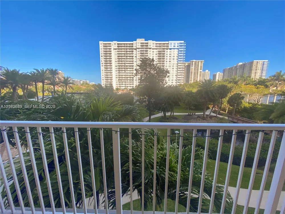 2801 NE 183rd St #310W Aventura, FL 33160
