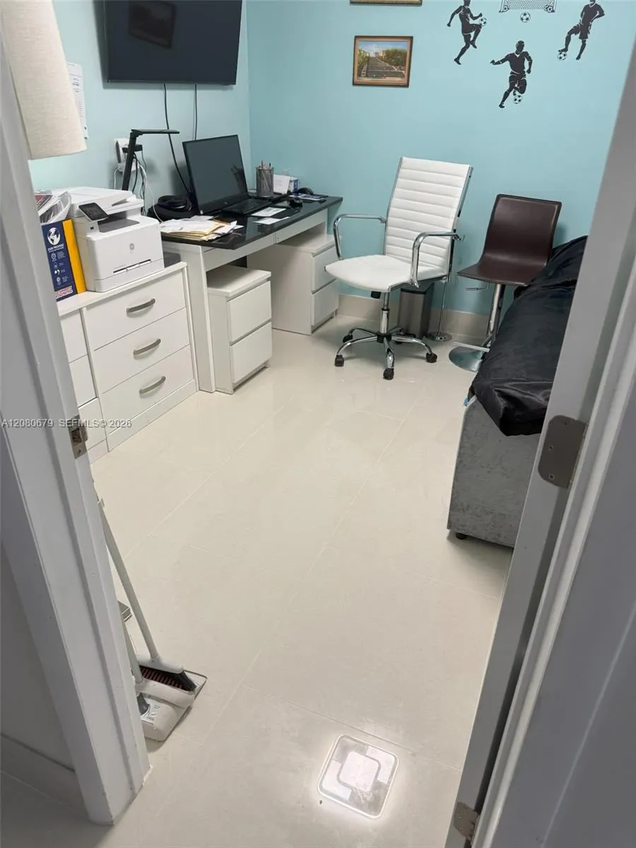 2801 NE 183rd St #310W Aventura, FL 33160