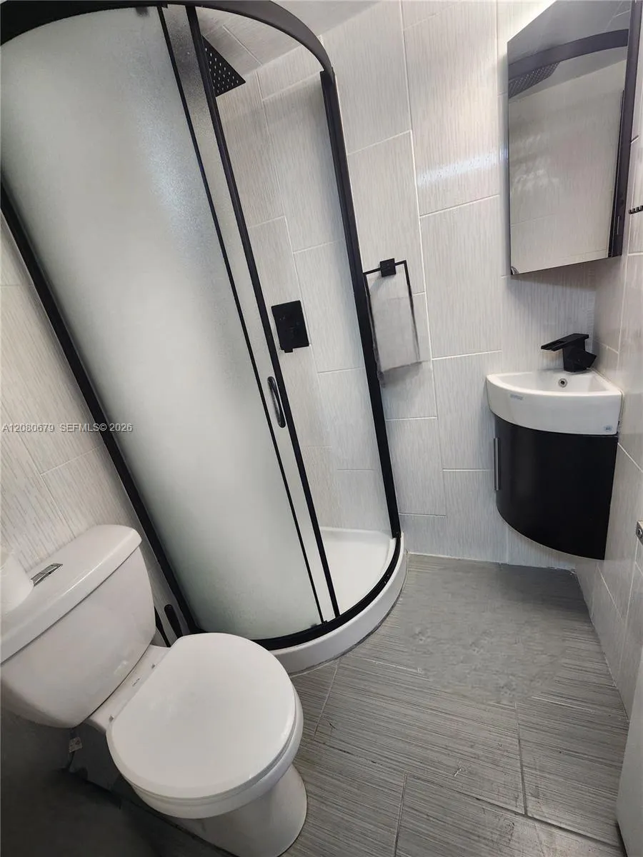 2801 NE 183rd St #310W Aventura, FL 33160