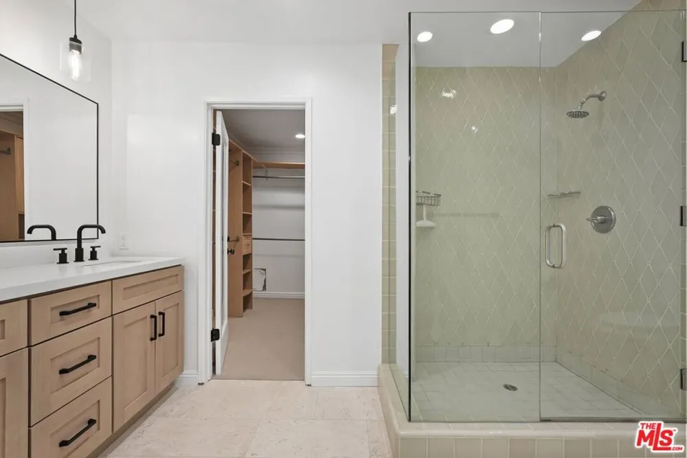1622 Palisades Drive Los Angeles, CA 90272