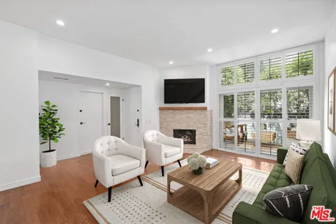 1622 Palisades Drive