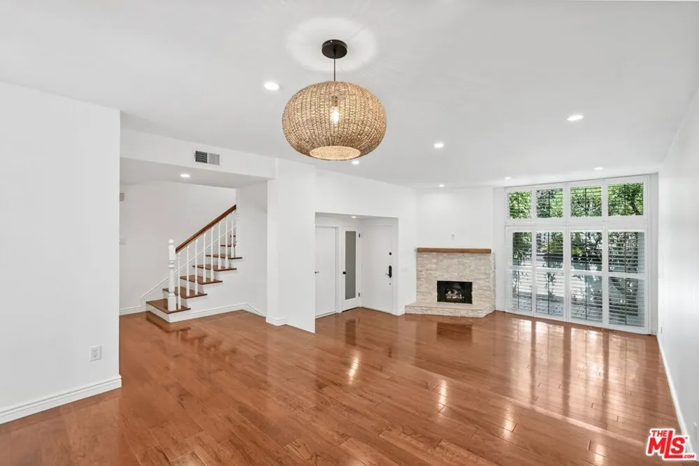 1622 Palisades Drive Los Angeles, CA 90272