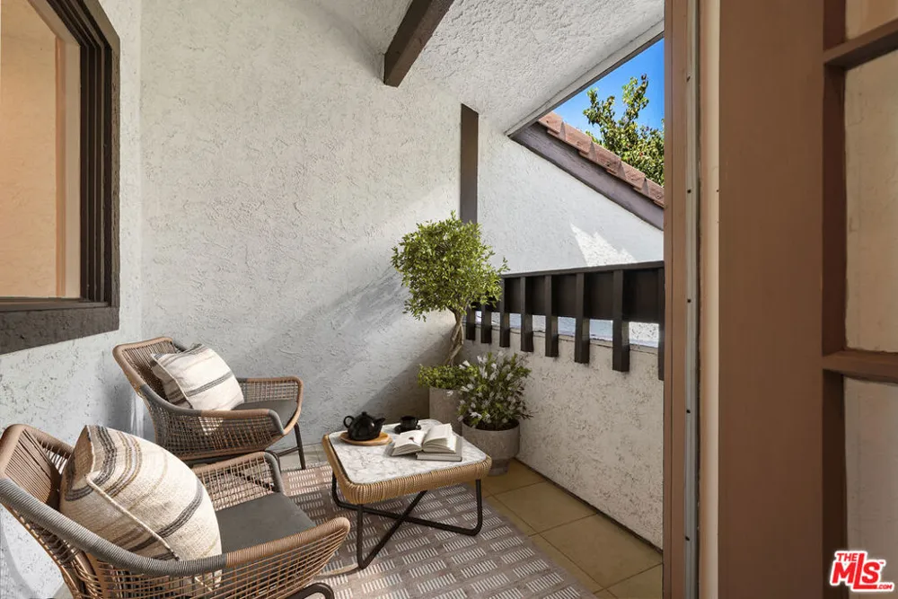 1622 Palisades Drive Los Angeles, CA 90272