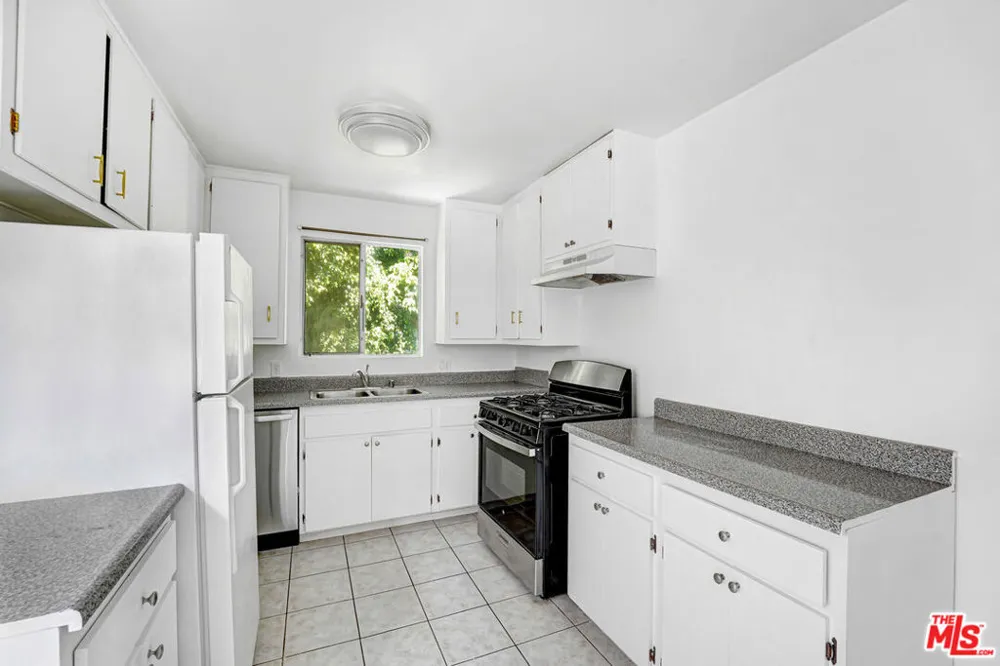 1427 Martel Avenue #6 Los Angeles, CA 90046