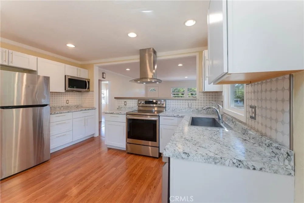 6454 11th Lucerne, CA 95458