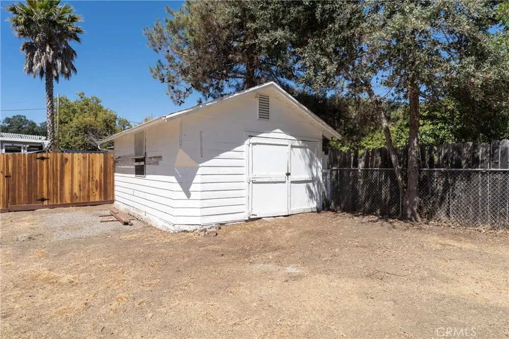 6454 11th Lucerne, CA 95458
