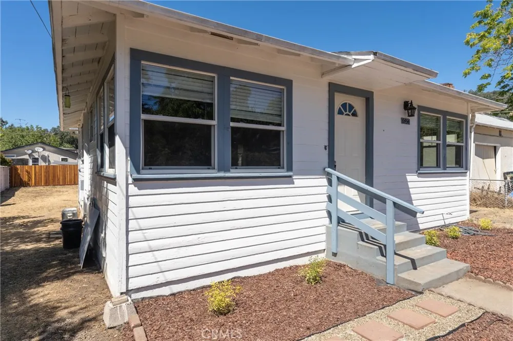 6454 11th Lucerne, CA 95458