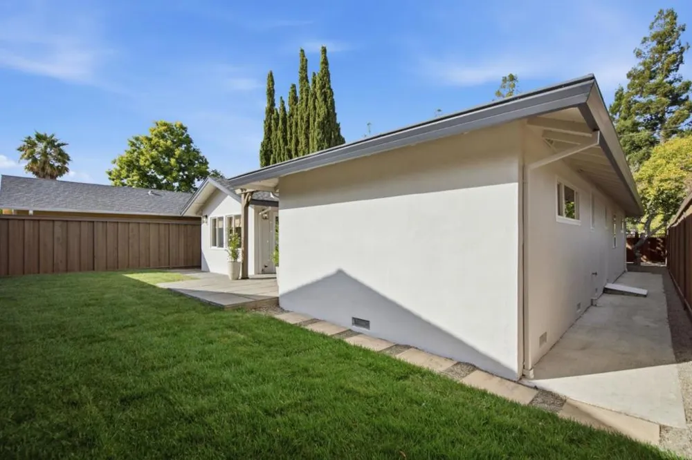 1218 Sanchez Way Redwood City, CA 94061