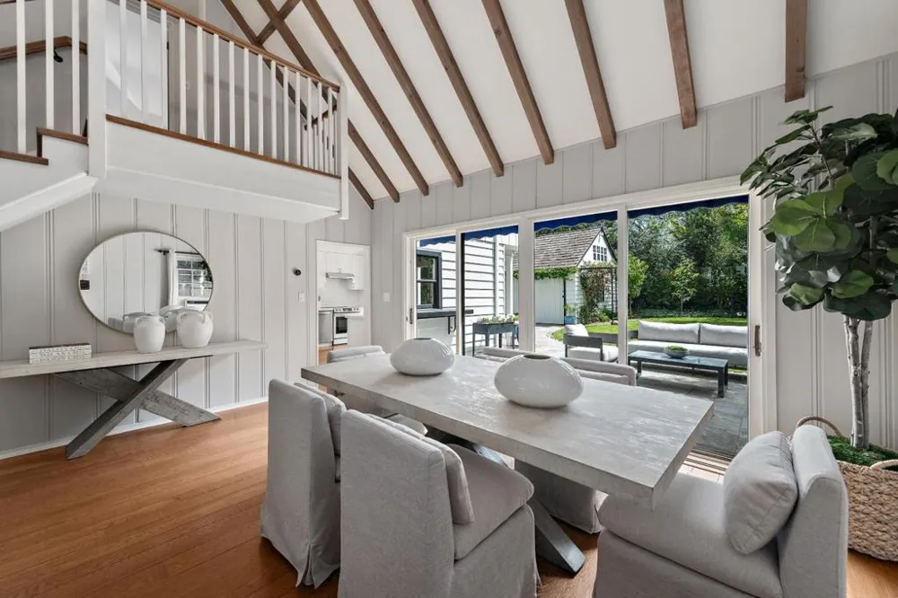 887 Harvard Avenue Menlo Park, CA 94025