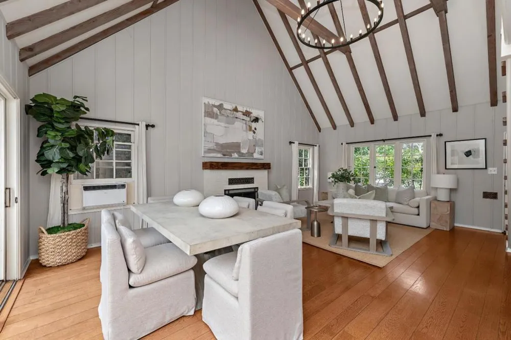 887 Harvard Avenue Menlo Park, CA 94025