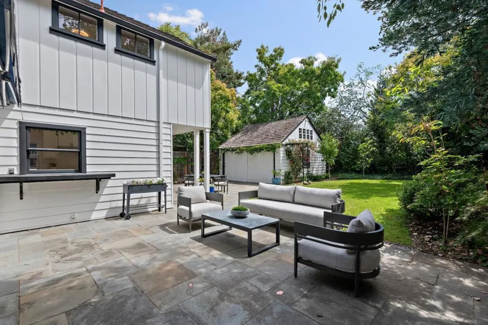 887 Harvard Avenue Menlo Park, CA 94025