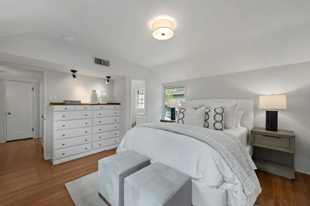 887 Harvard Avenue Menlo Park, CA 94025