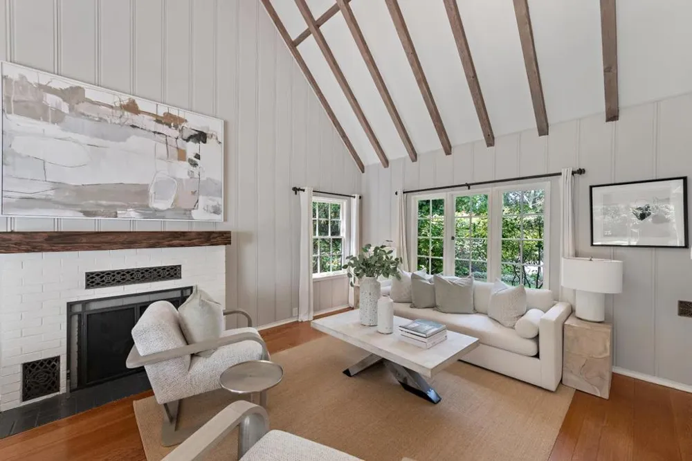 887 Harvard Avenue Menlo Park, CA 94025
