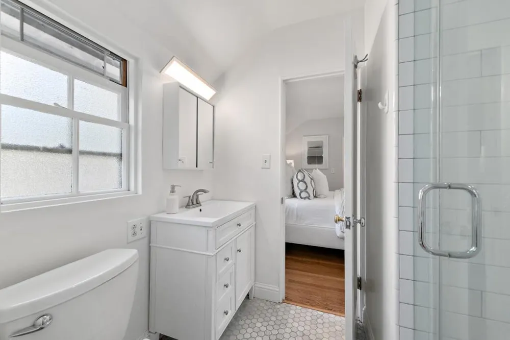 887 Harvard Avenue Menlo Park, CA 94025