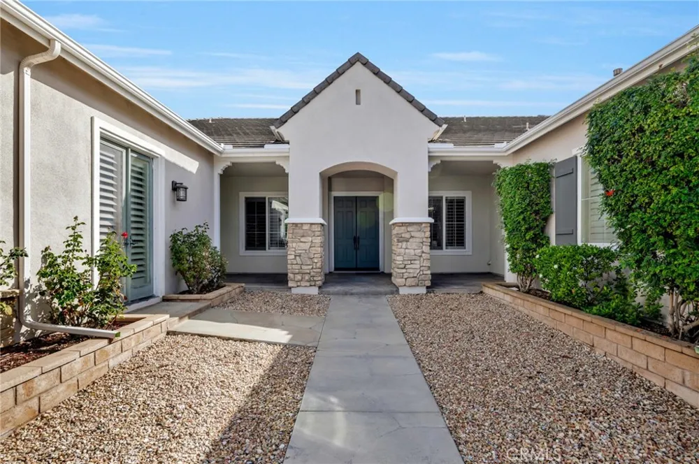 23 Volta Del Tintori Lake Elsinore, CA 92532