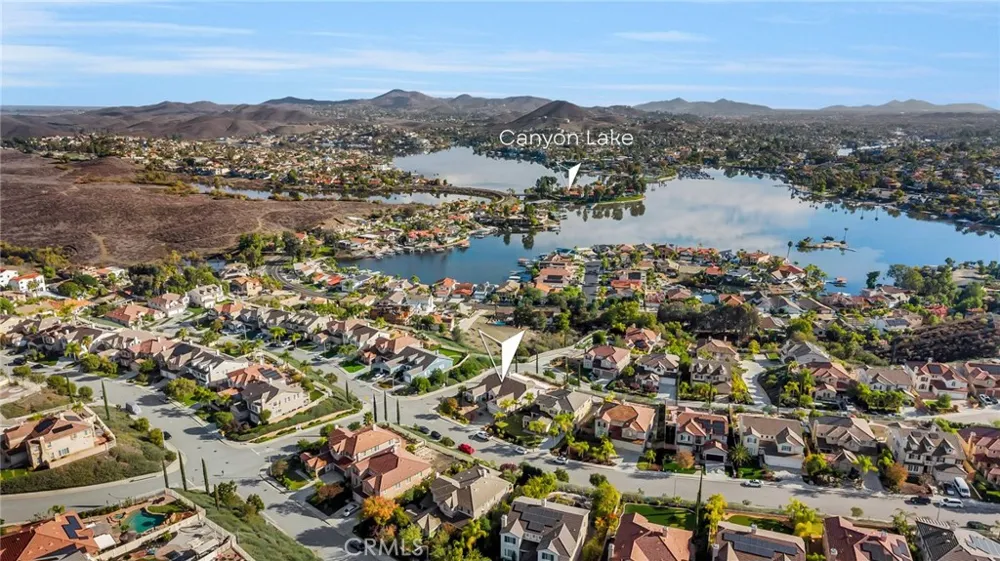 23 Volta Del Tintori Lake Elsinore, CA 92532