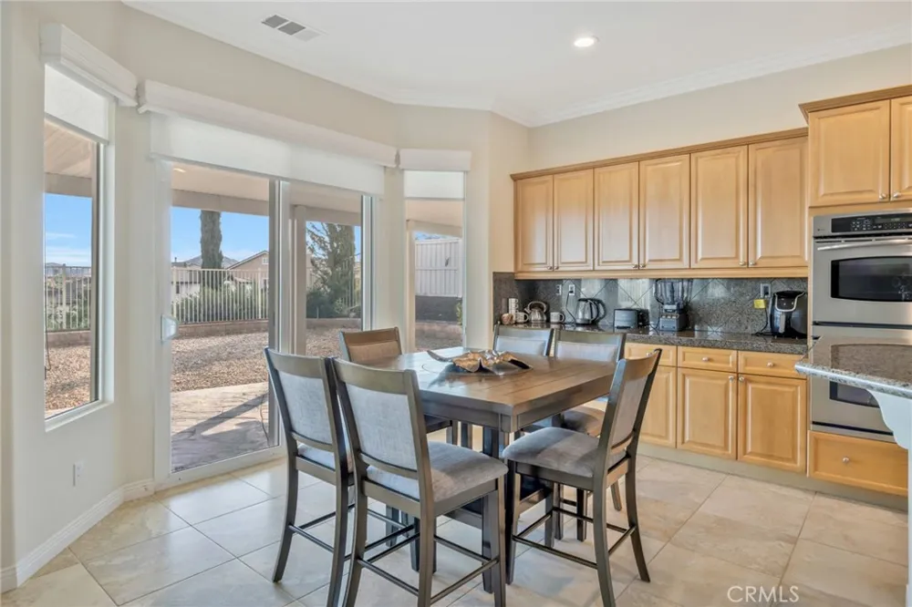 23 Volta Del Tintori Lake Elsinore, CA 92532