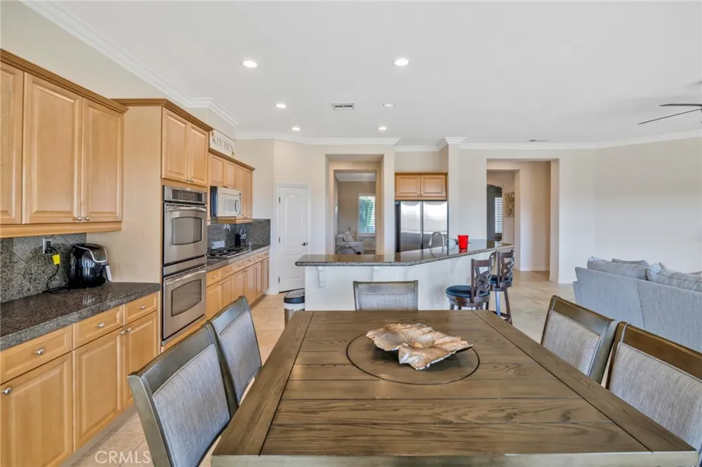 23 Volta Del Tintori Lake Elsinore, CA 92532