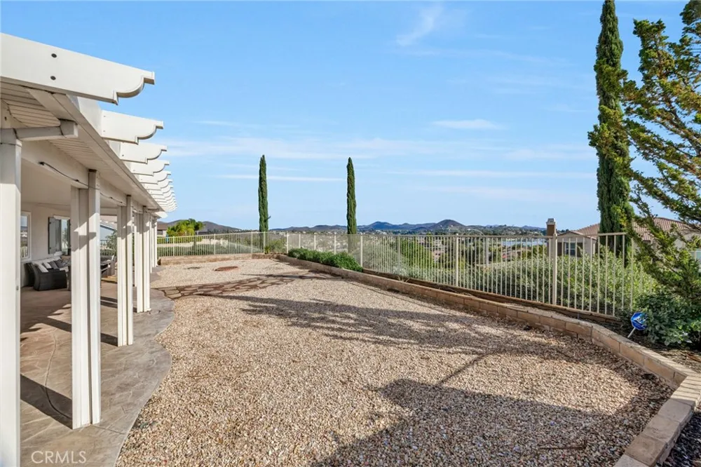 23 Volta Del Tintori Lake Elsinore, CA 92532
