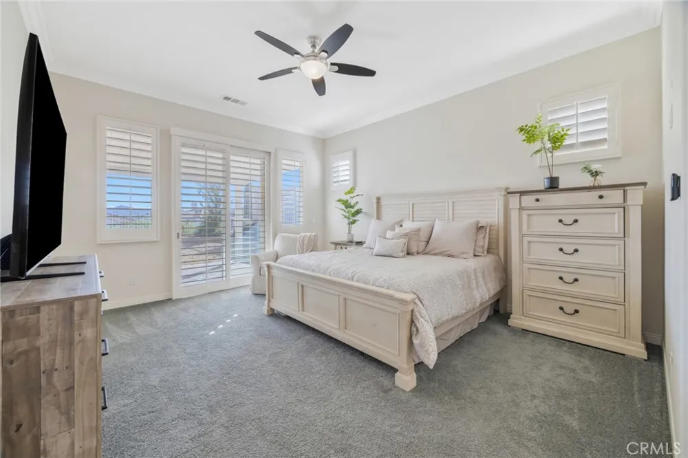 23 Volta Del Tintori Lake Elsinore, CA 92532