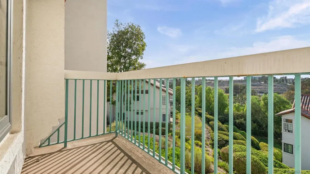 16424 Avenida Venusto #C San Diego, CA 92128