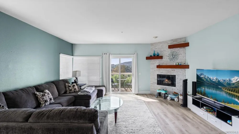 16424 Avenida Venusto #C San Diego, CA 92128