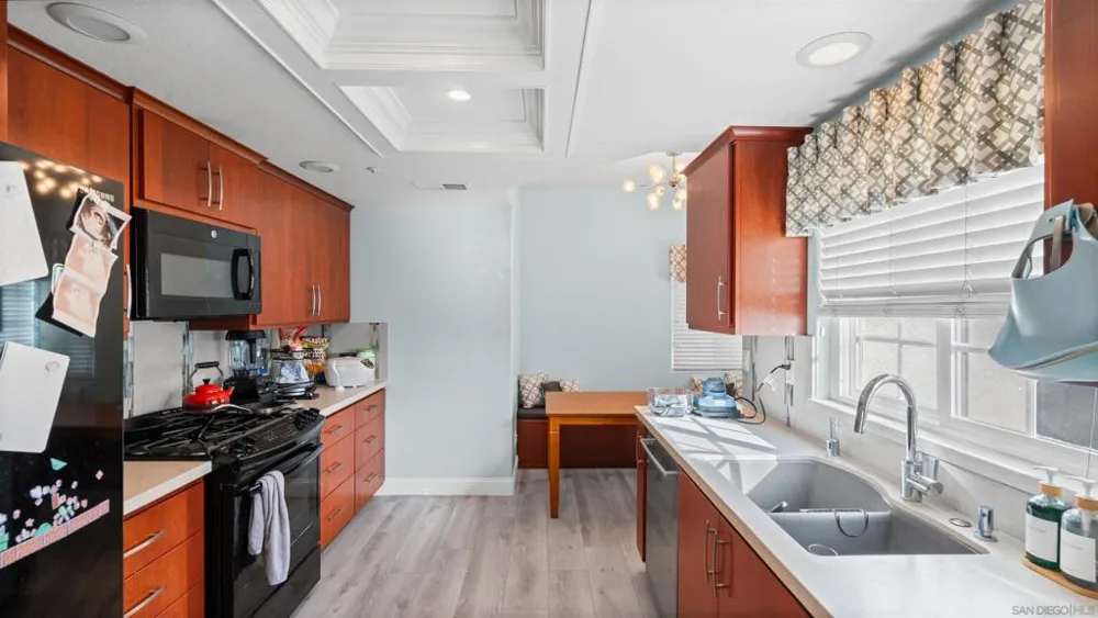 16424 Avenida Venusto #C San Diego, CA 92128