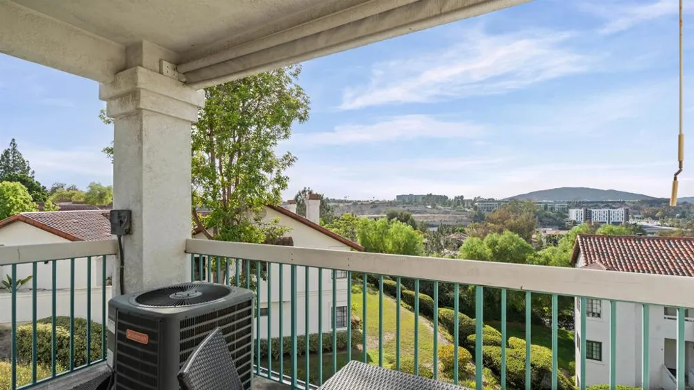 16424 Avenida Venusto #C San Diego, CA 92128