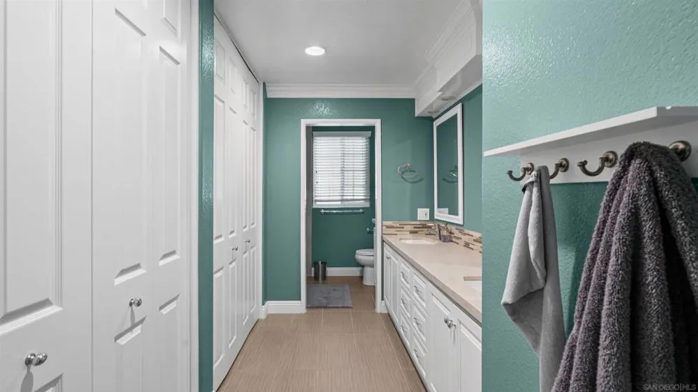 16424 Avenida Venusto #C San Diego, CA 92128