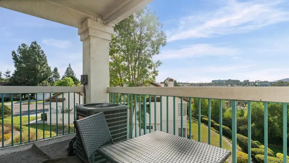 16424 Avenida Venusto #C San Diego, CA 92128