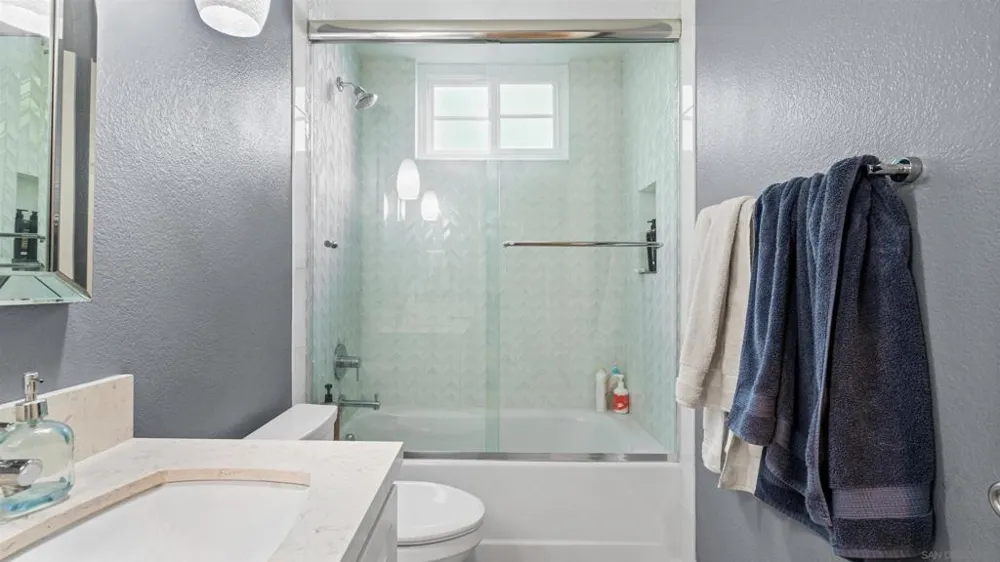 16424 Avenida Venusto #C San Diego, CA 92128