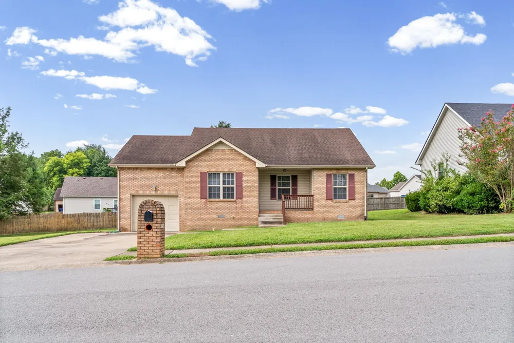 3208 Veranda Cir Clarksville, TN 37042