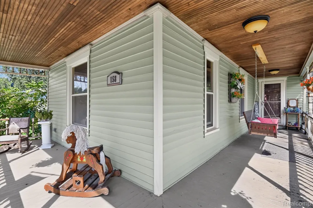 158 W 1st Street Perry City, MI 48872