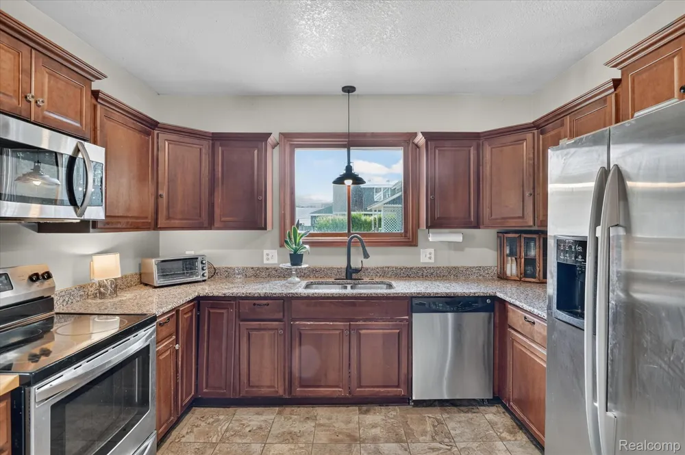 158 W 1st Street Perry City, MI 48872