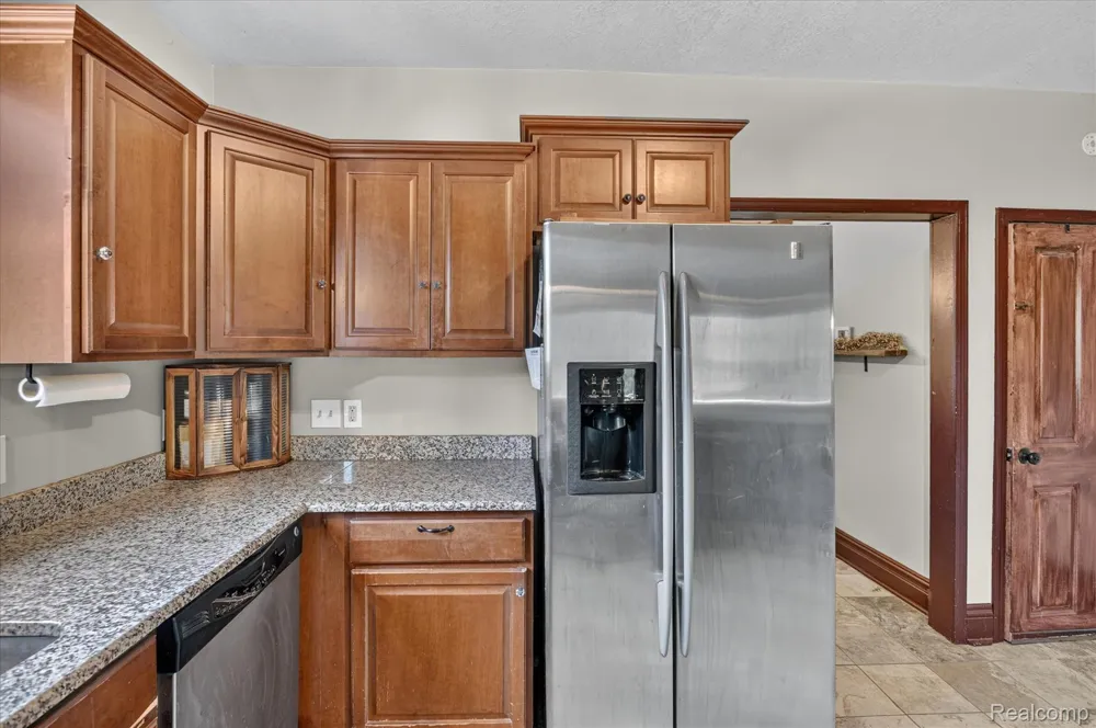 158 W 1st Street Perry City, MI 48872