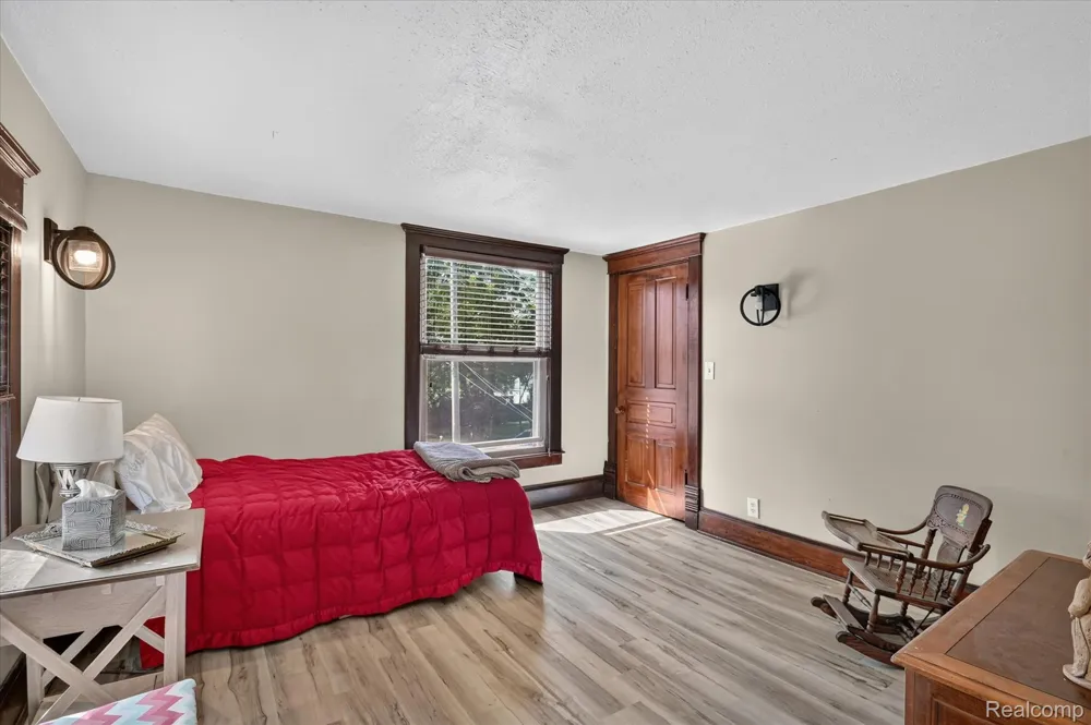 158 W 1st Street Perry City, MI 48872