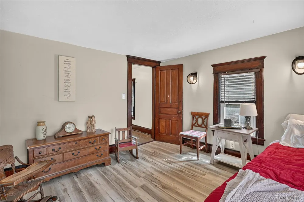 158 W 1st Street Perry City, MI 48872