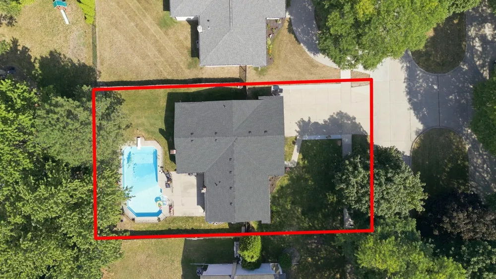 4957 Hubbard Drive Troy City, MI 48085