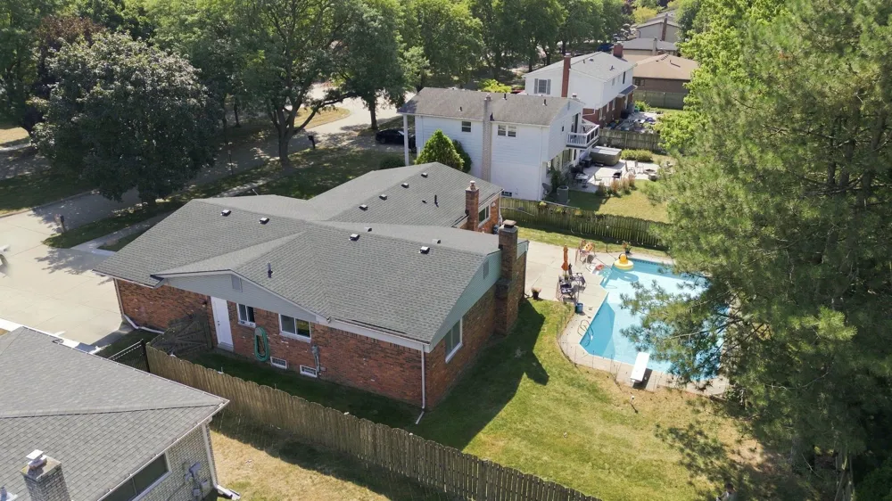 4957 Hubbard Drive Troy City, MI 48085