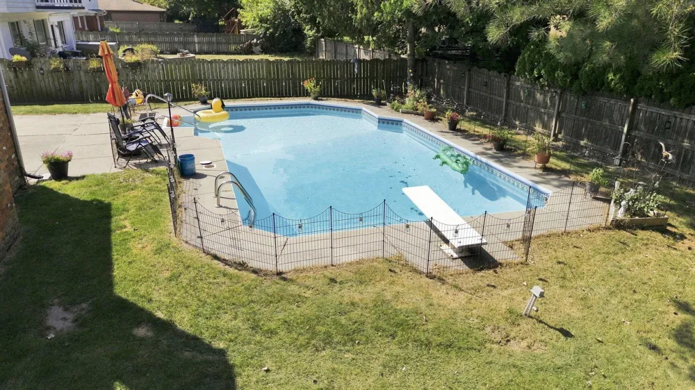 4957 Hubbard Drive Troy City, MI 48085