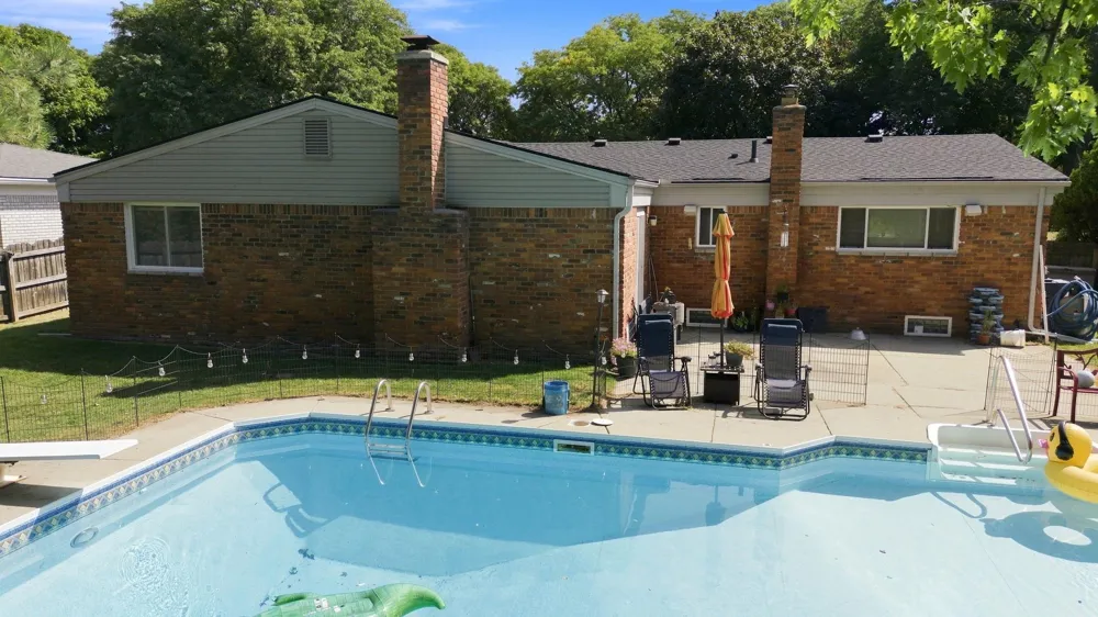 4957 Hubbard Drive Troy City, MI 48085