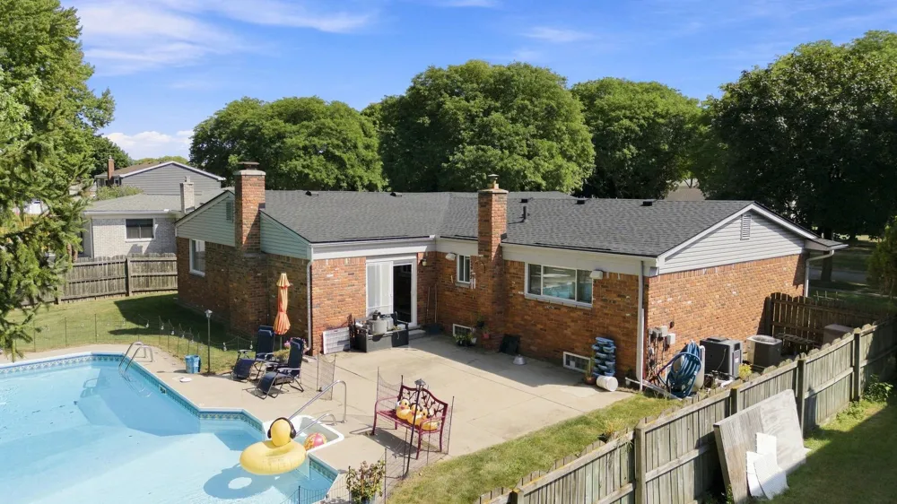 4957 Hubbard Drive Troy City, MI 48085